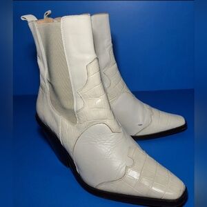 & Other Stories Women's Ivory Leather  Ankle Western Boots  Size 9.5 US.  "Rare
